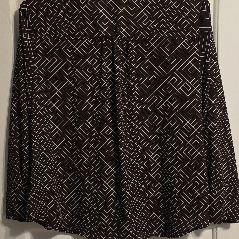 Worthington Brown and White Geometric Blouse - Picture 7 of 8